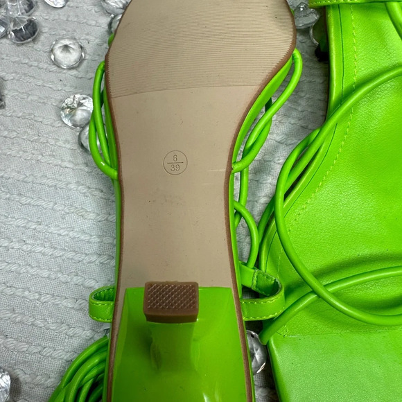 PrettyLittleThing green heels - Picture 2 of 4